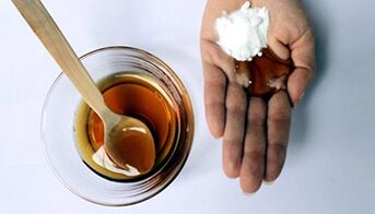 Eng Mëschung aus Soda an Hunneg ass e Folk Heilmittel fir d'Blutzirkulatioun am Penis ze erhéijen