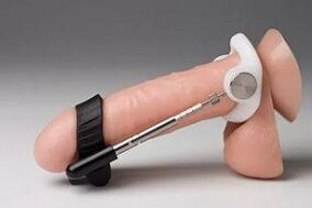 Den Extender streckt de Penis mechanesch aus, erhéicht seng Gréisst